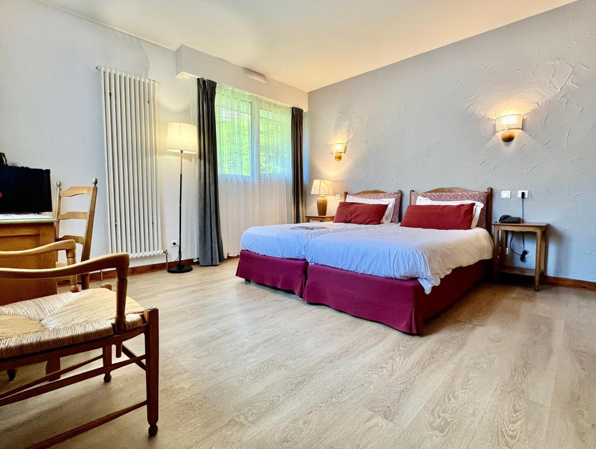 Logis Hotel, Chalets Et Restaurant Les Chatelmines La Bresse Luaran gambar