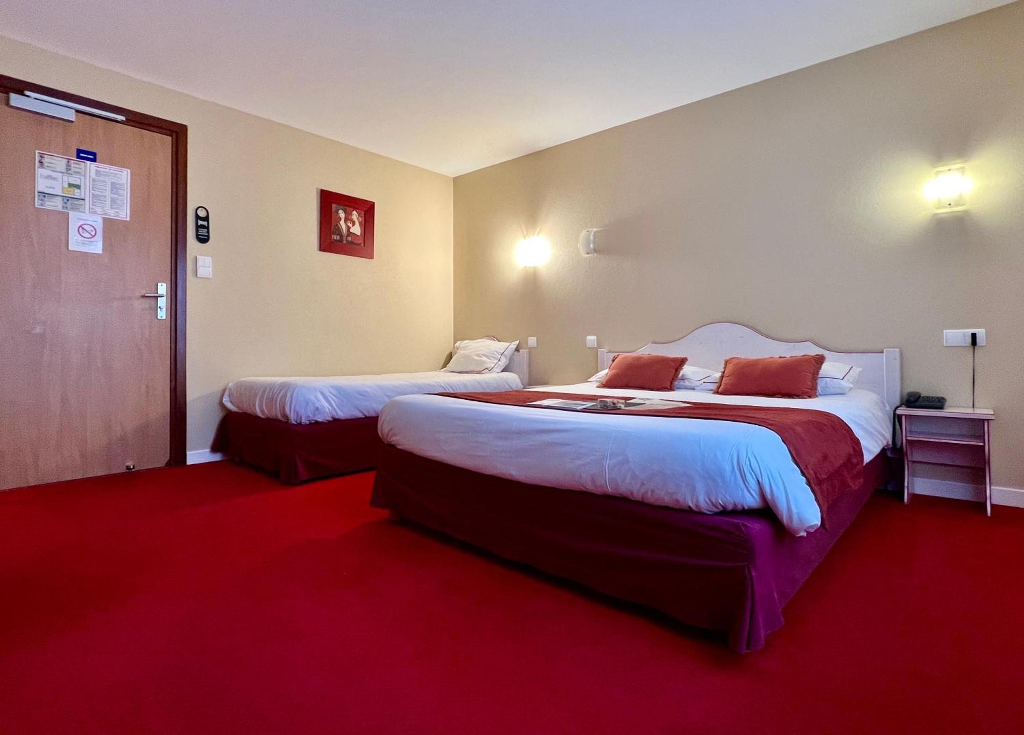 Logis Hotel, Chalets Et Restaurant Les Chatelmines La Bresse Luaran gambar
