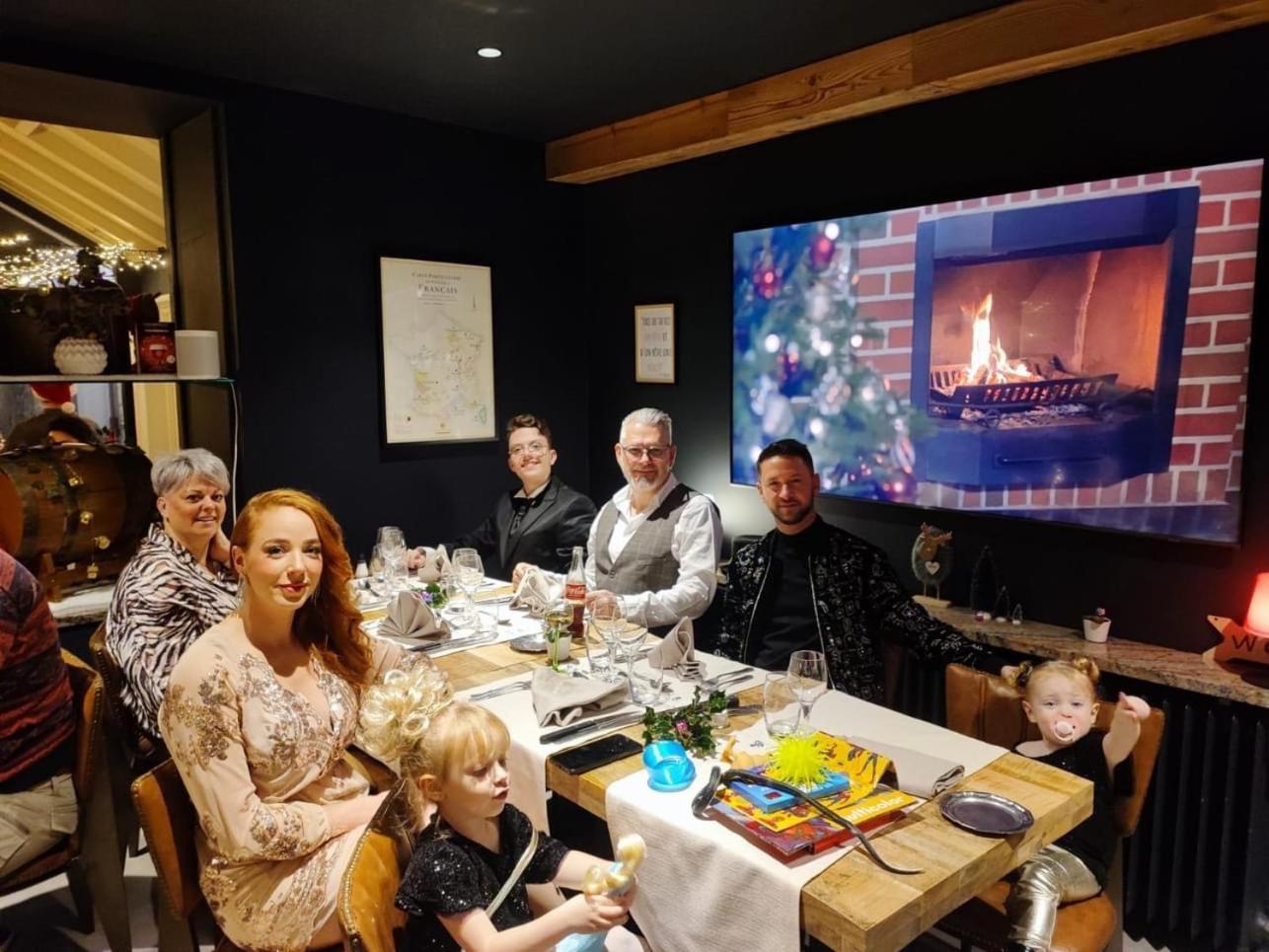 Logis Hotel, Chalets Et Restaurant Les Chatelmines La Bresse Luaran gambar